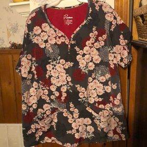 Flower scrub top